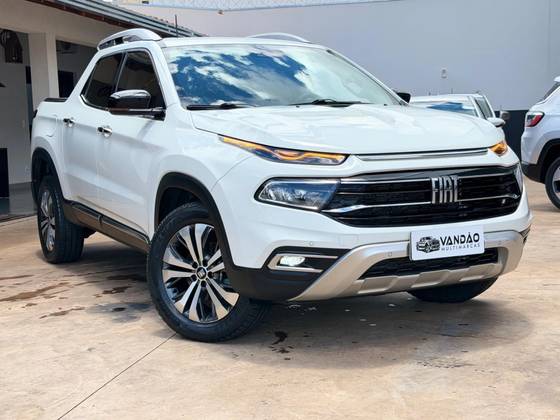 FIAT TORO 1.3 TURBO 270 FLEX VOLCANO AT6 FIAT TORO 1.3 TURBO 270 FLEX VOLCANO AT6